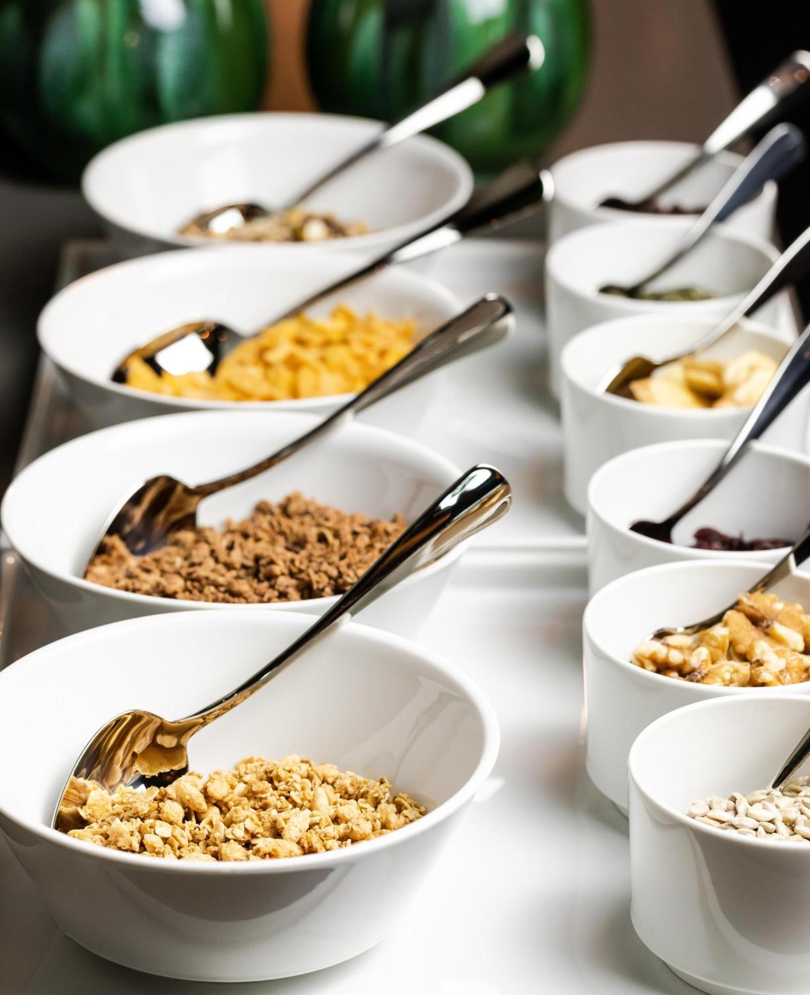 Kpm Hotel & Residences 柏林 外观 照片 A selection of breakfast cereals